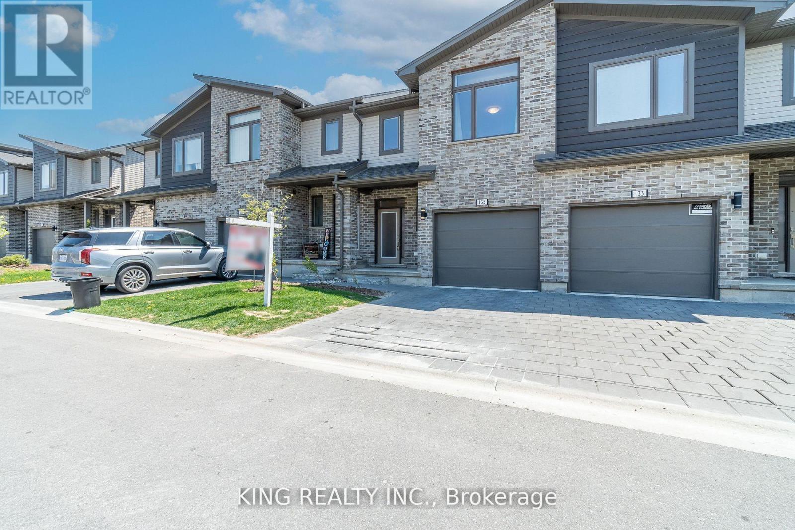 135 - 1960 Dalmagarry Road E, London North, ON - Outdoor With Facade