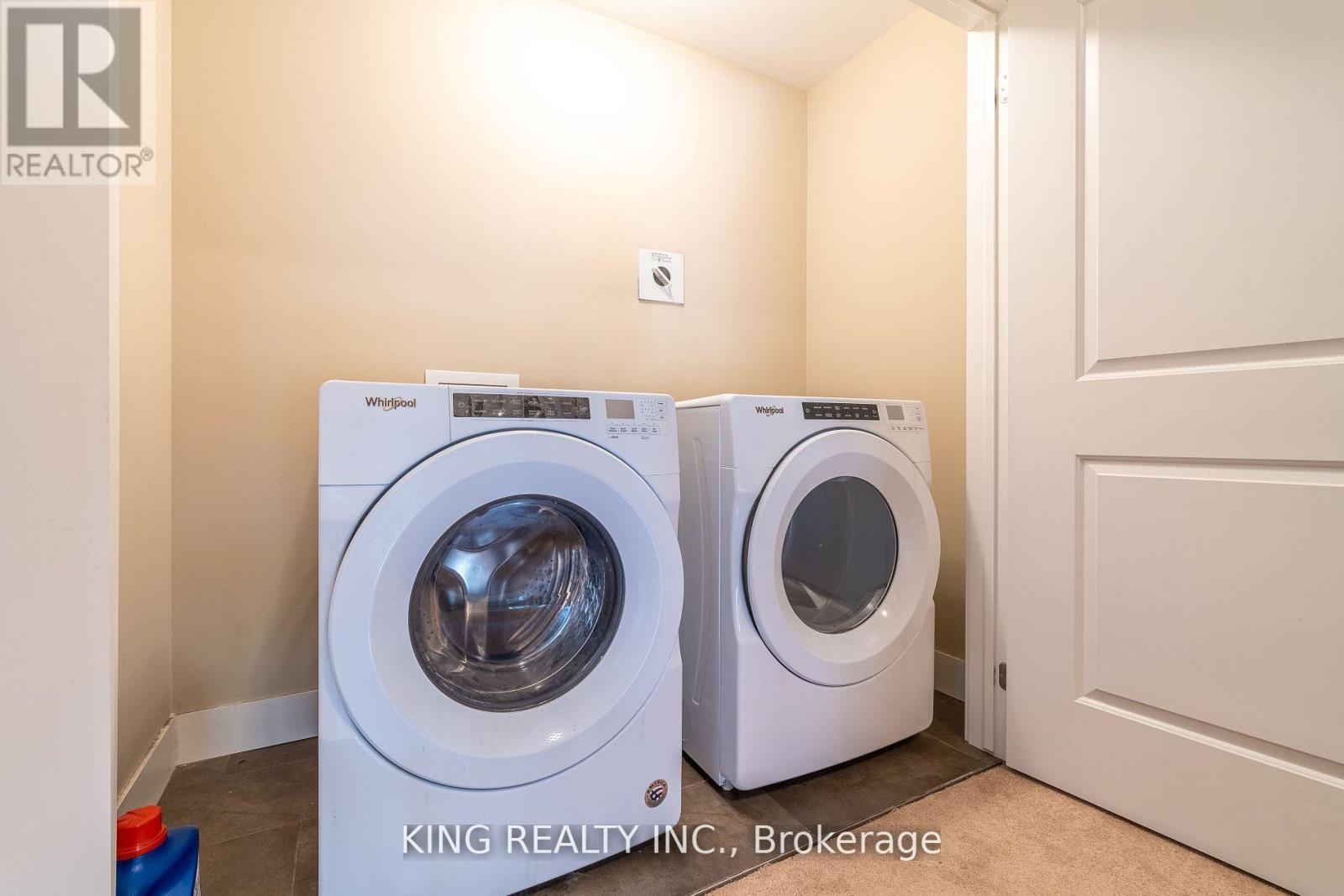 135 - 1960 Dalmagarry Road E, London North, ON - Indoor Photo Showing Laundry Room