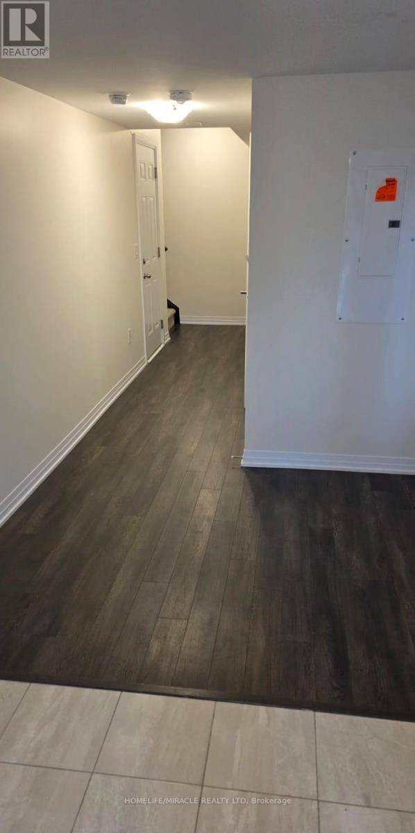 914 - 585 Colborne Street, Brantford, ON - Indoor Photo Showing Other Room