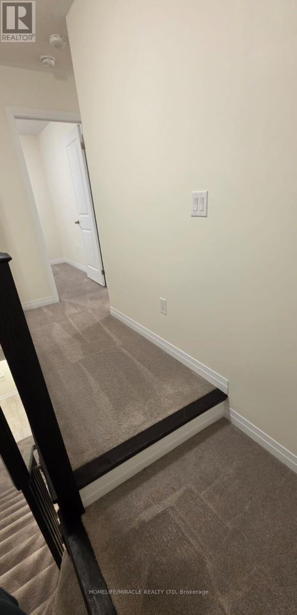 914 - 585 Colborne Street, Brantford, ON - Indoor Photo Showing Other Room