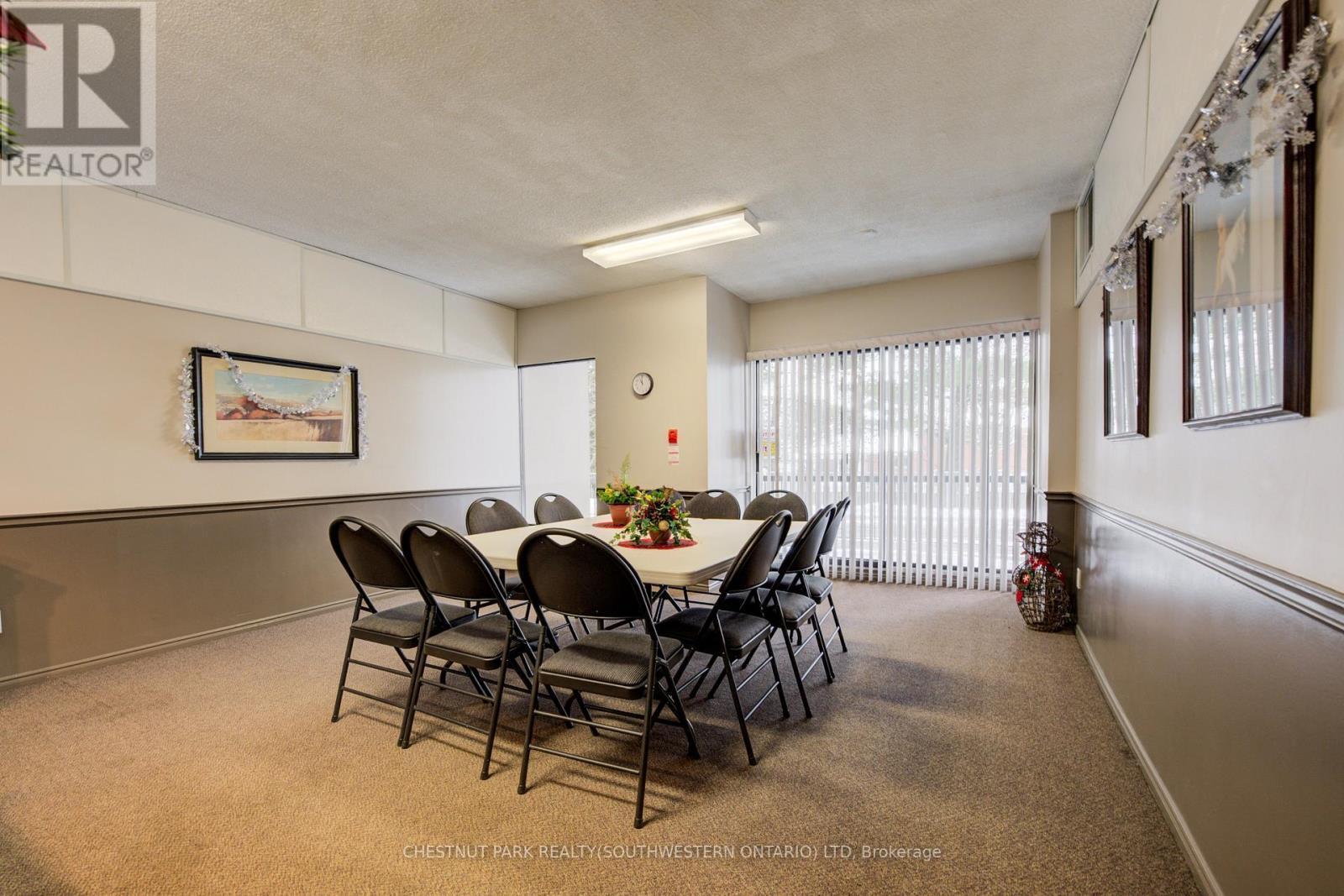 507 - 260 Sheldon Avenue N, Kitchener, ON - Indoor Photo Showing Dining Room
