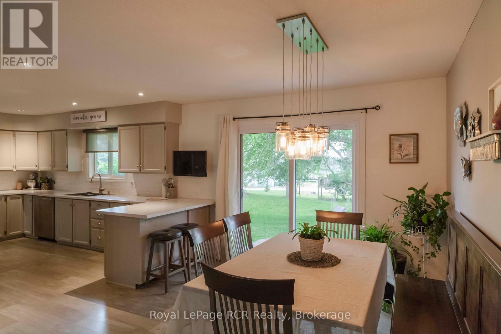 202122 21 Highway, Georgian Bluffs, ON