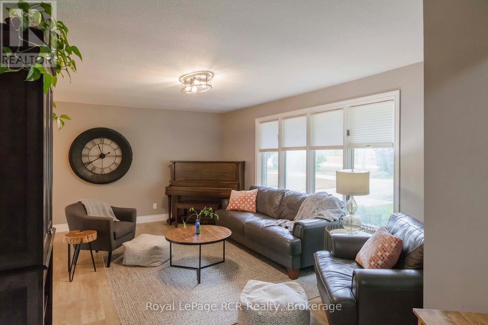 202122 21 Highway, Georgian Bluffs, ON