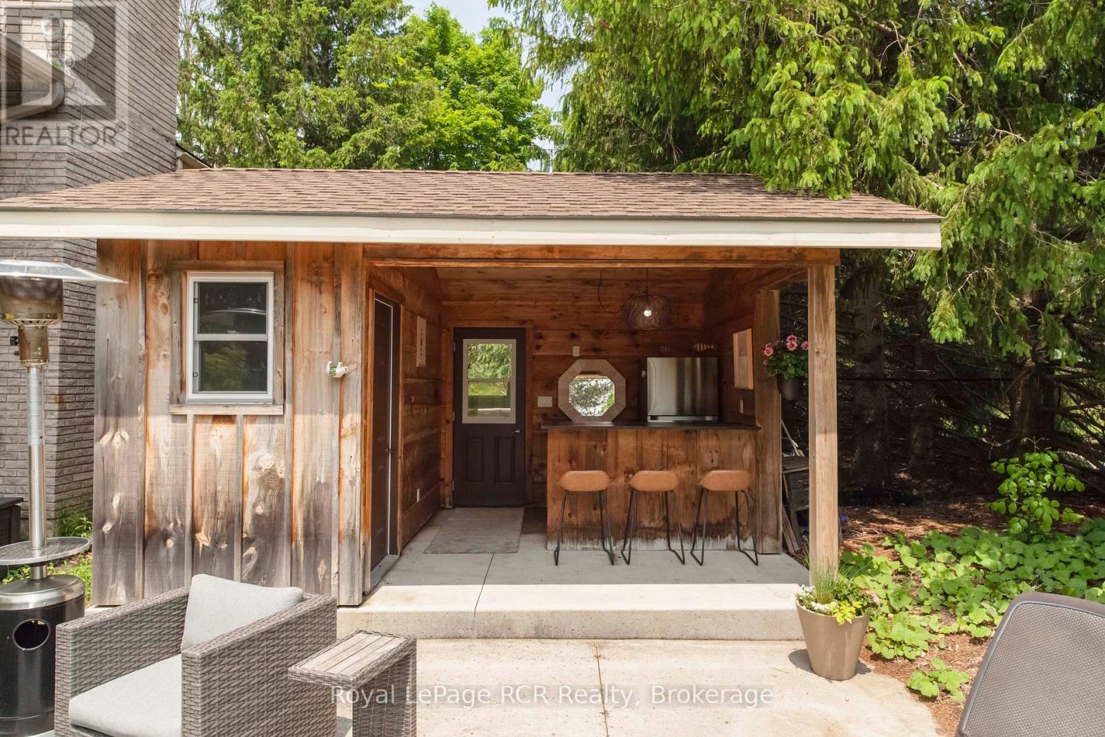 202122 21 Highway, Georgian Bluffs, ON