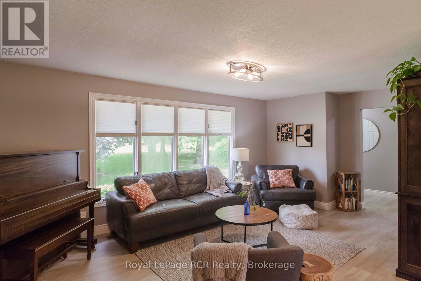 202122 21 Highway, Georgian Bluffs, ON