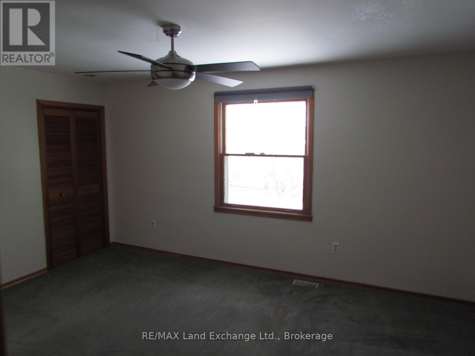 251 4Th Avenue, Hanover, ON - Indoor Photo Showing Other Room