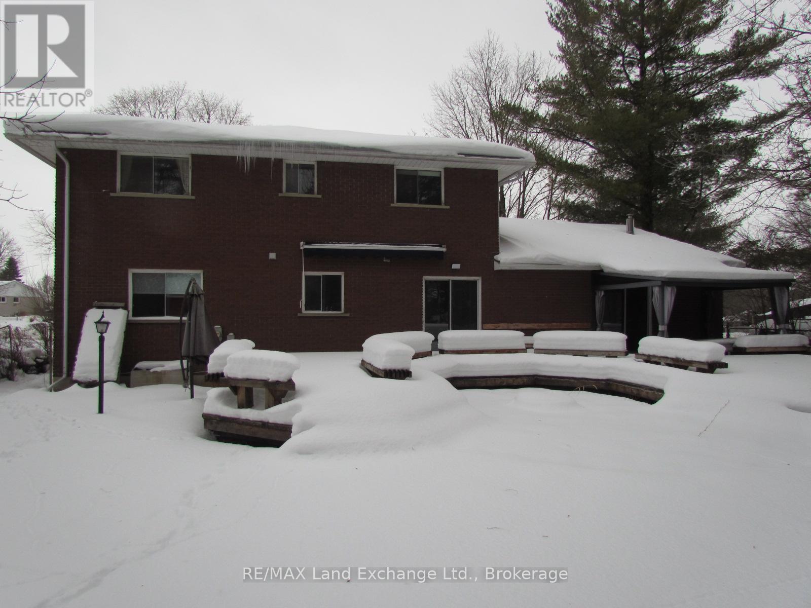 251 4Th Avenue, Hanover, ON - Outdoor