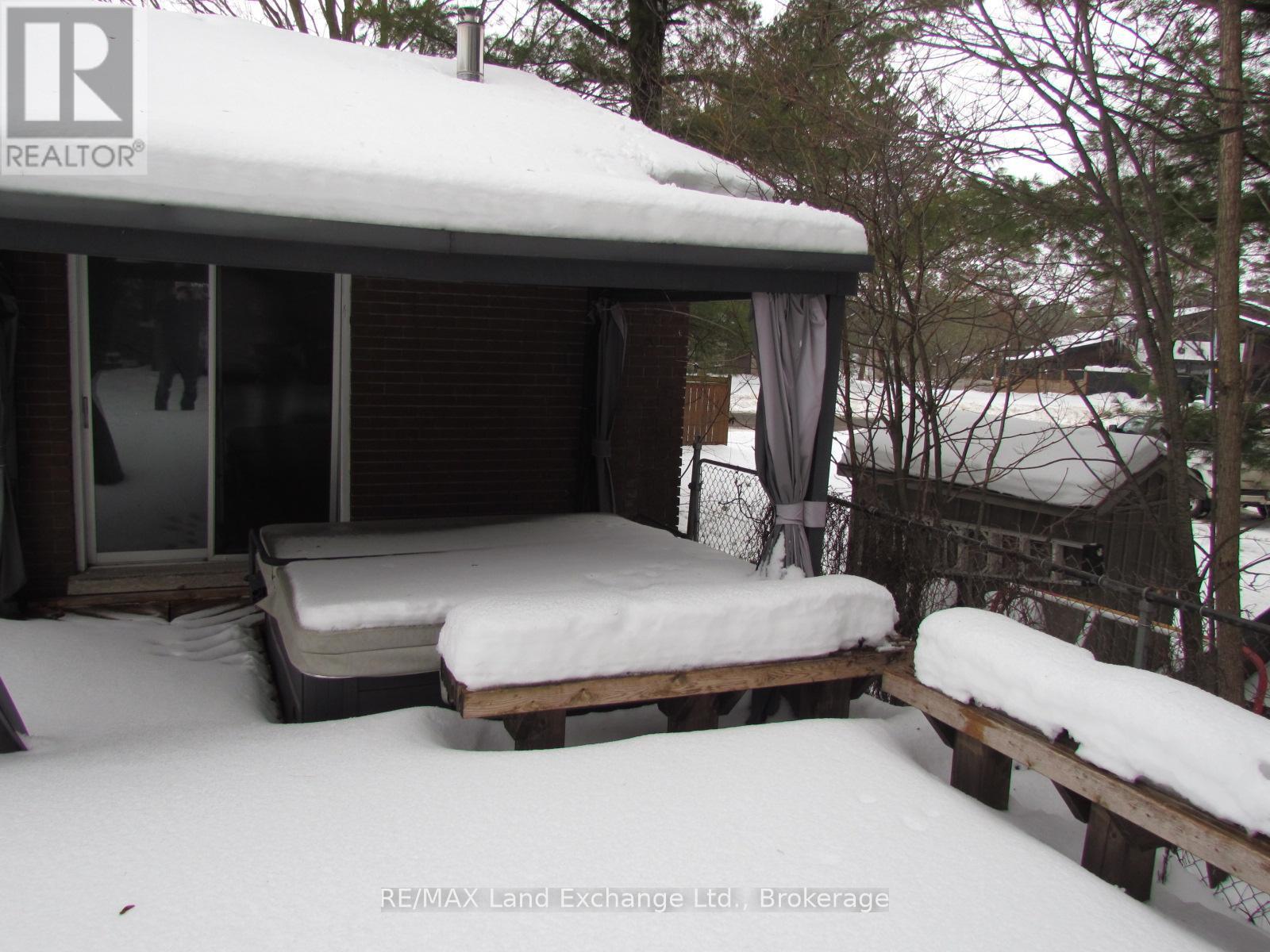 251 4Th Avenue, Hanover, ON - Outdoor