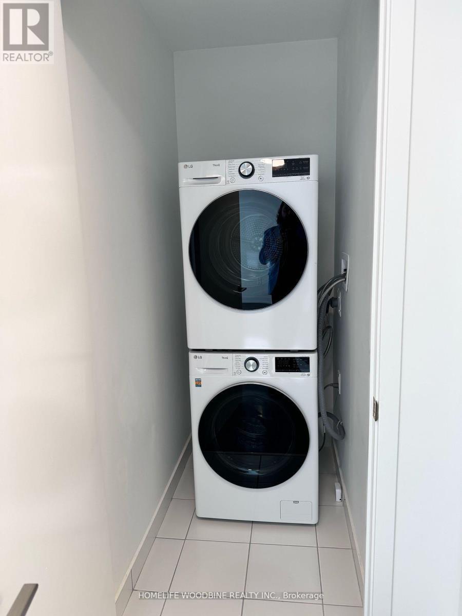 713 - 225 Malta Avenue, Brampton, ON - Indoor Photo Showing Laundry Room