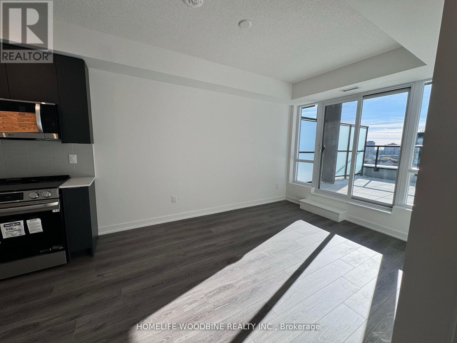 713 - 225 Malta Avenue, Brampton, ON - Indoor Photo Showing Other Room