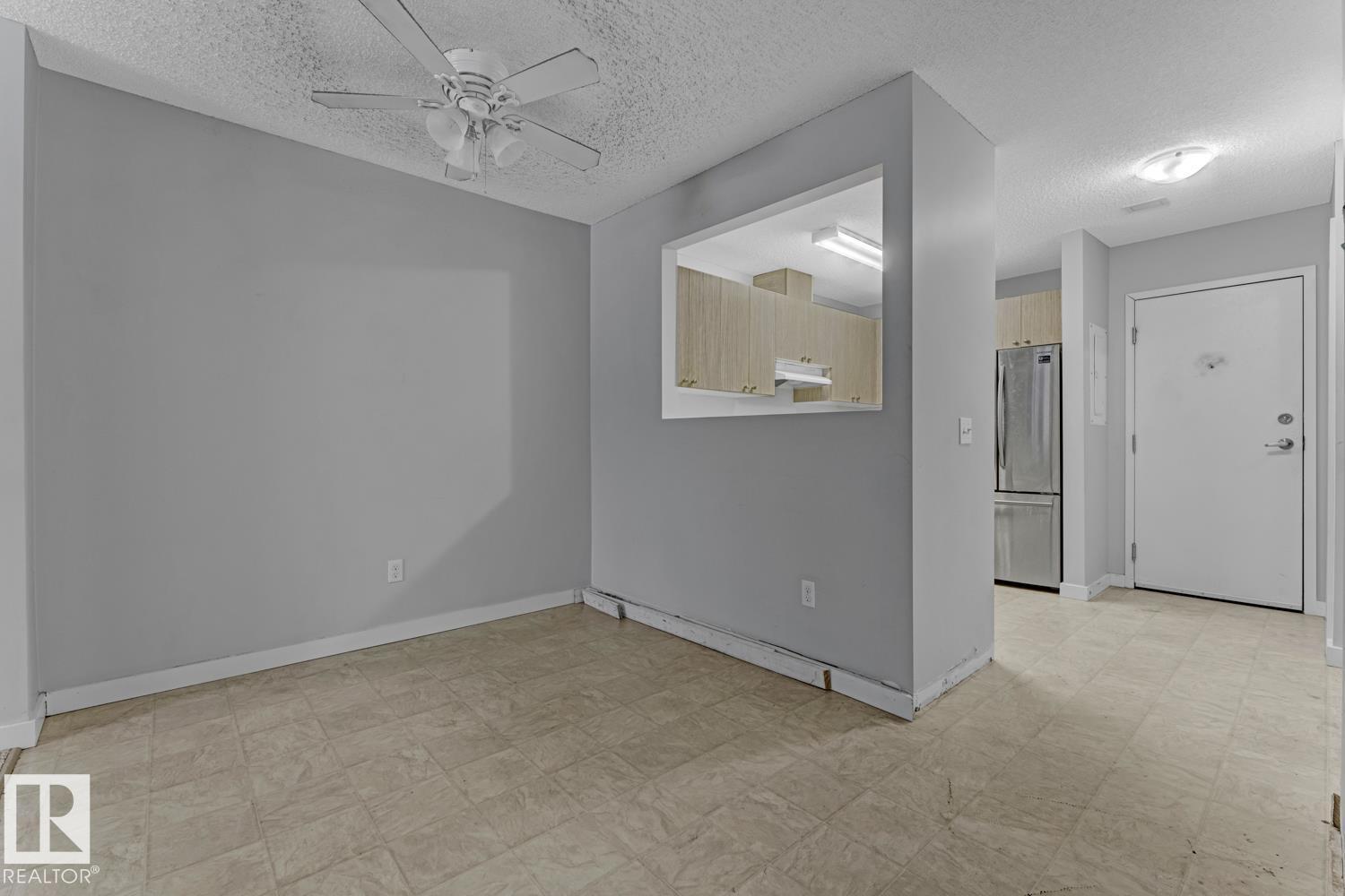 #108 14808 26 St Nw, Edmonton, AB - Indoor Photo Showing Other Room