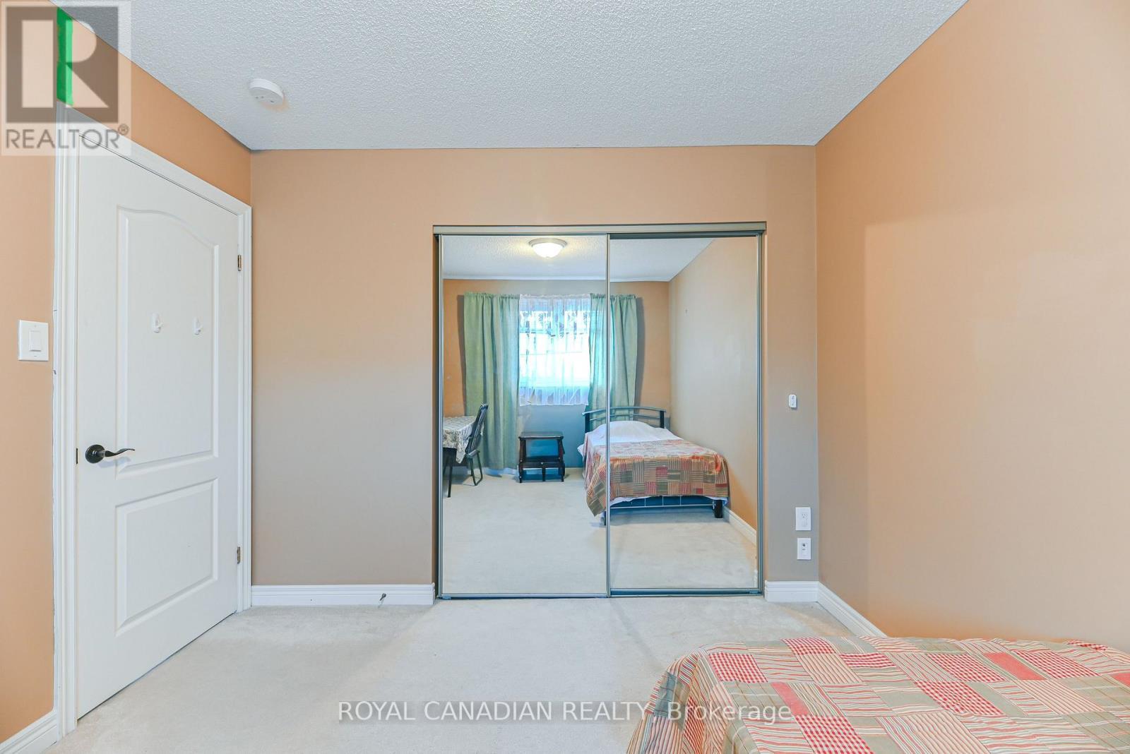 53 - 311 Highway 8, Hamilton, ON - Indoor Photo Showing Bedroom