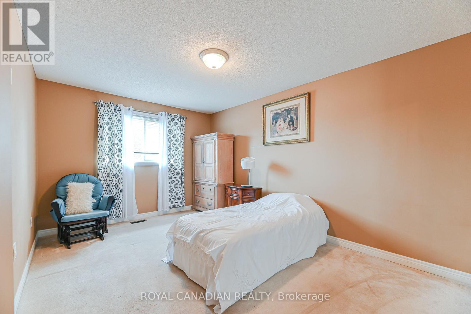 53 - 311 Highway 8, Hamilton, ON - Indoor Photo Showing Bedroom