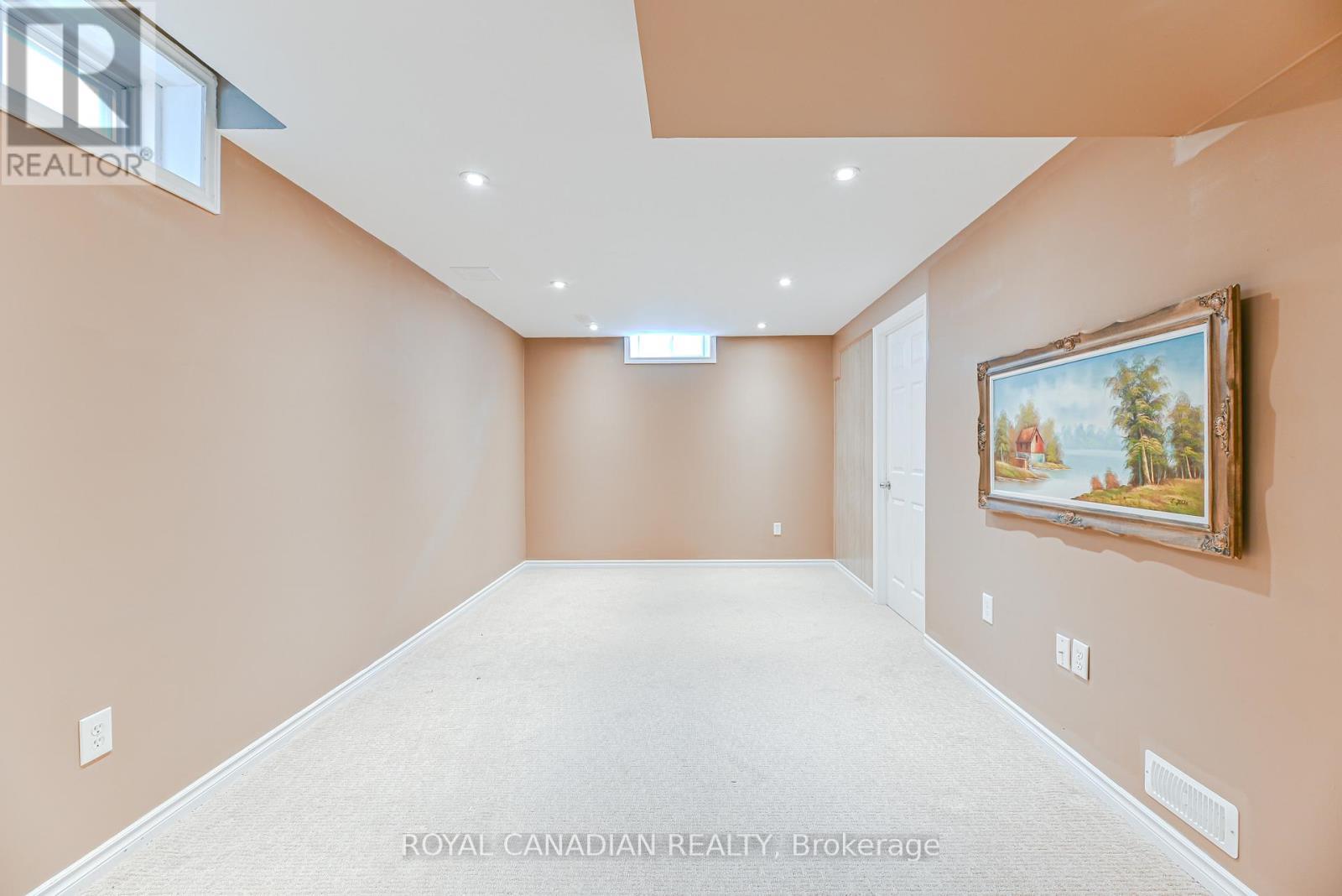 53 - 311 Highway 8, Hamilton, ON - Indoor Photo Showing Other Room