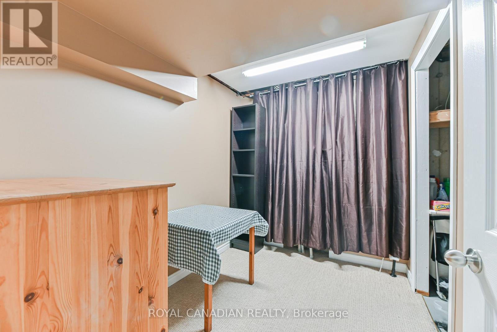 53 - 311 Highway 8, Hamilton, ON - Indoor Photo Showing Other Room