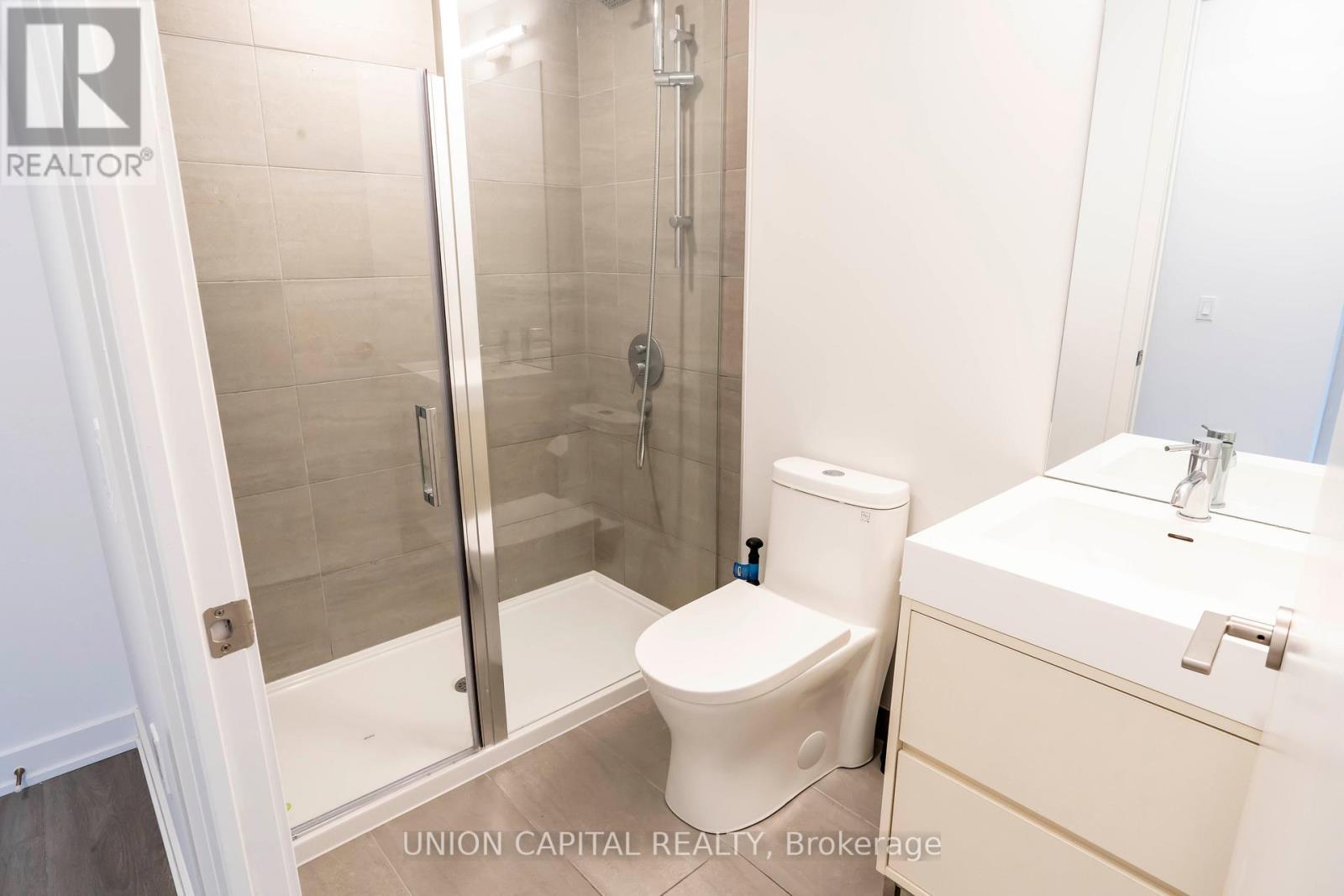 507 - 9 Tecumseth Street, Toronto, ON - Indoor Photo Showing Bathroom