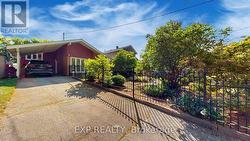 6 ABBOTTSWOOD ROAD Toronto, ON M1P 3P1