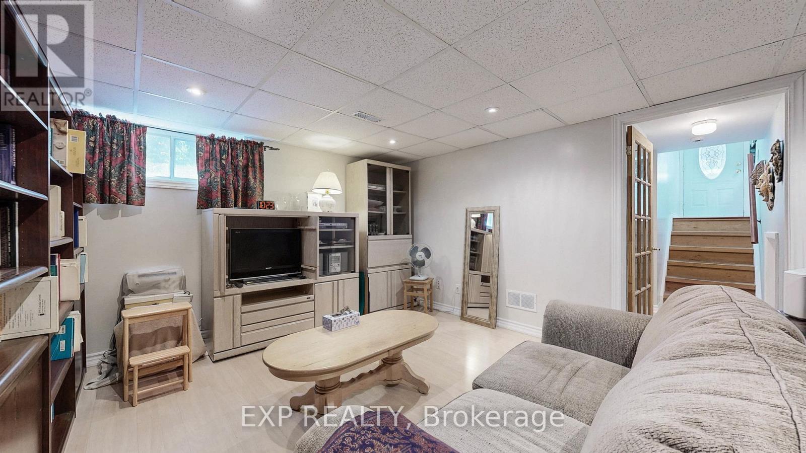 6 Abbottswood Road, Toronto, ON - Indoor