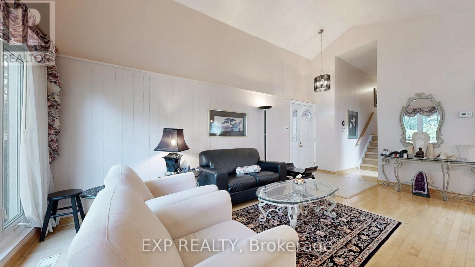 6 Abbottswood Road, Toronto, ON - Indoor Photo Showing Living Room
