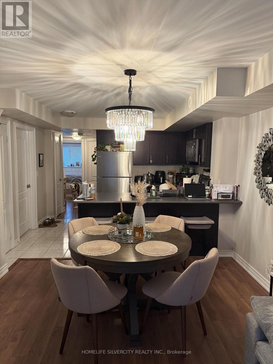 110 - 2 Dunsheath Way, Markham, ON - Indoor Photo Showing Dining Room