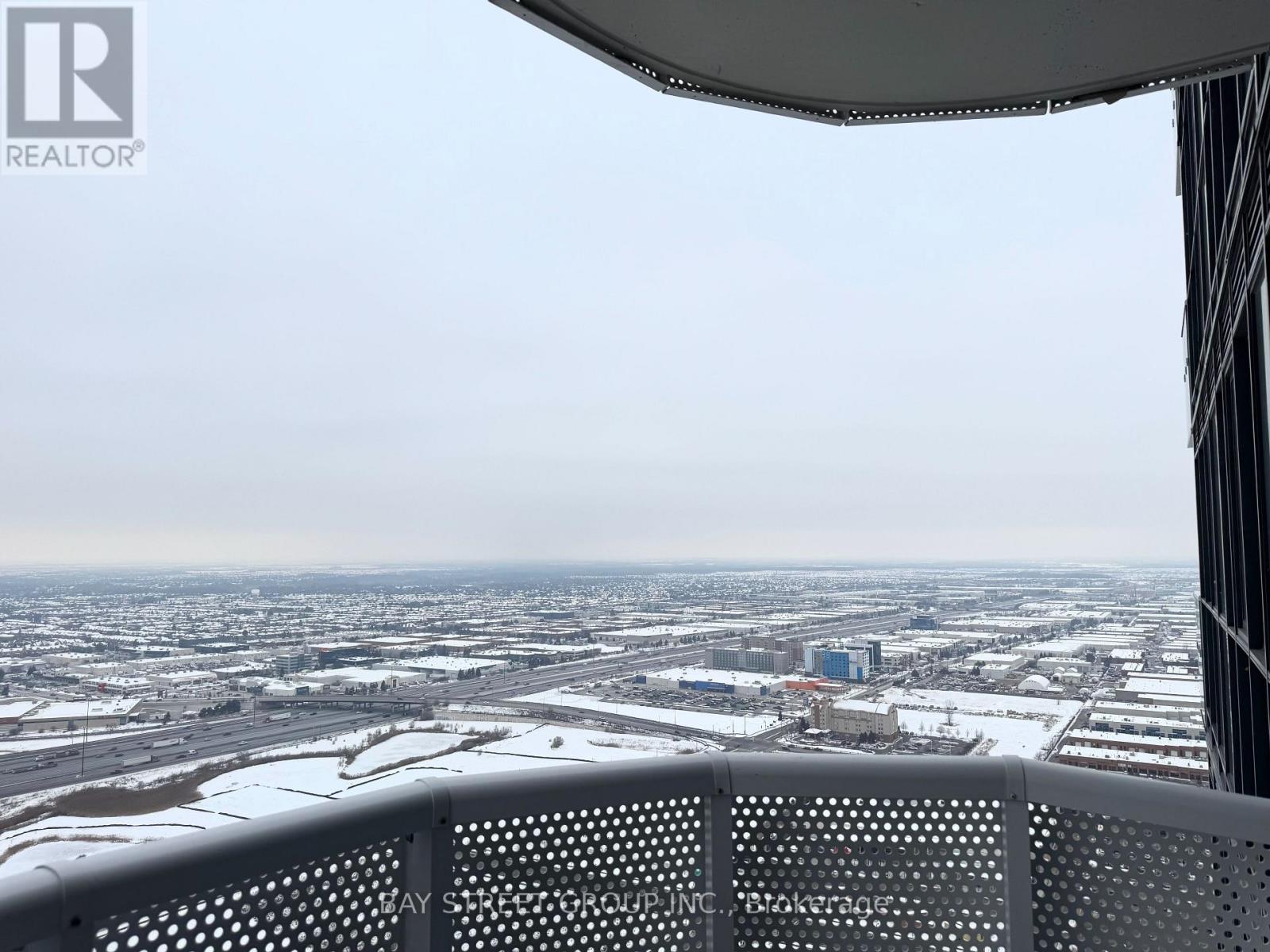 4601 - 8 Interchange Way, Vaughan, ON - Outdoor With View