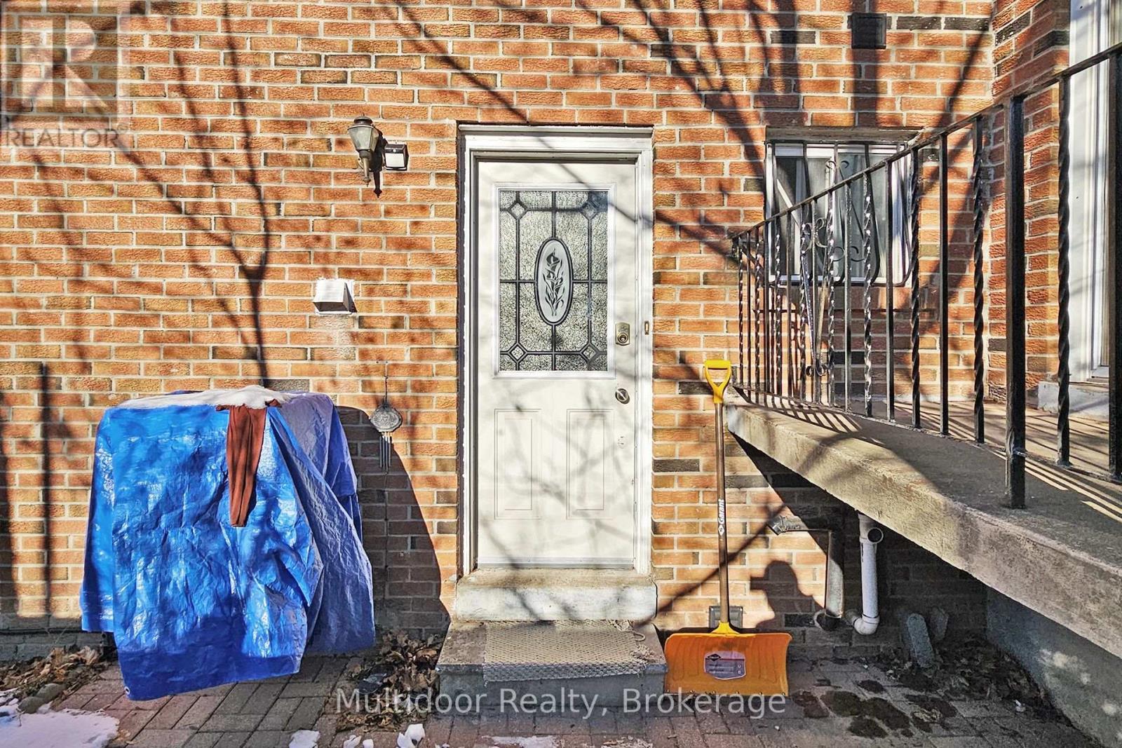 2594 Privet Court, Mississauga, ON - Outdoor