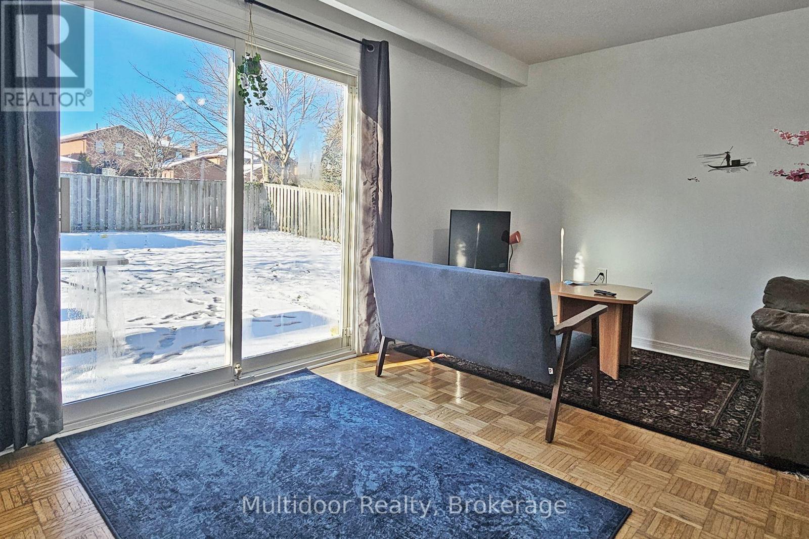 2594 Privet Court, Mississauga, ON - Indoor