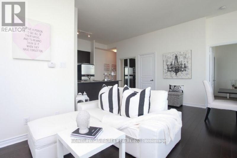 Ph 3605 - 3525 Kariya Drive, Mississauga, ON - Indoor Photo Showing Dining Room