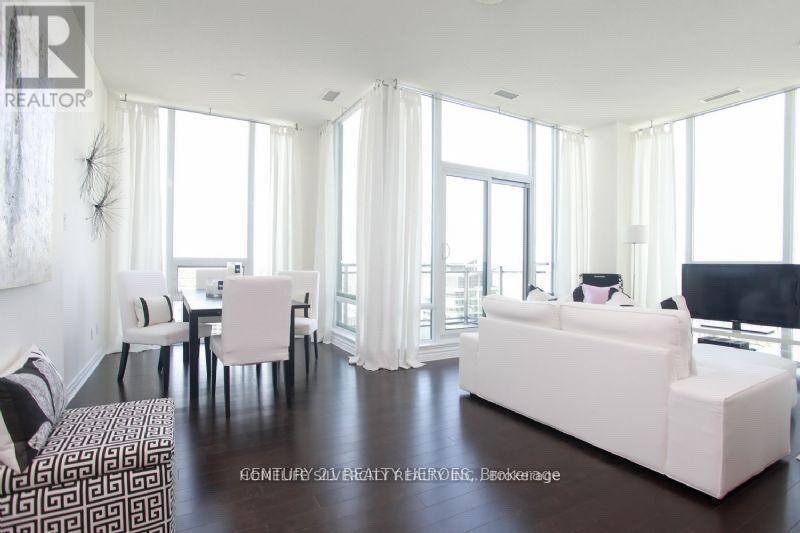 Ph 3605 - 3525 Kariya Drive, Mississauga, ON - Indoor Photo Showing Living Room