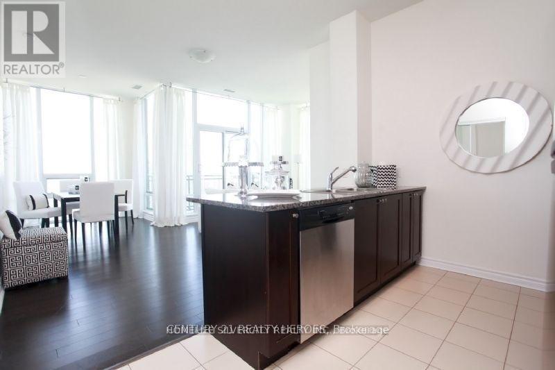 Ph 3605 - 3525 Kariya Drive, Mississauga, ON - Indoor Photo Showing Other Room