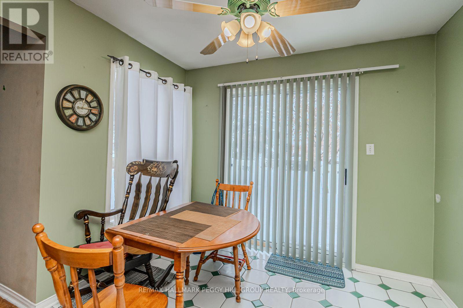 1974 Craig Road, Innisfil, ON - Indoor Photo Showing Dining Room