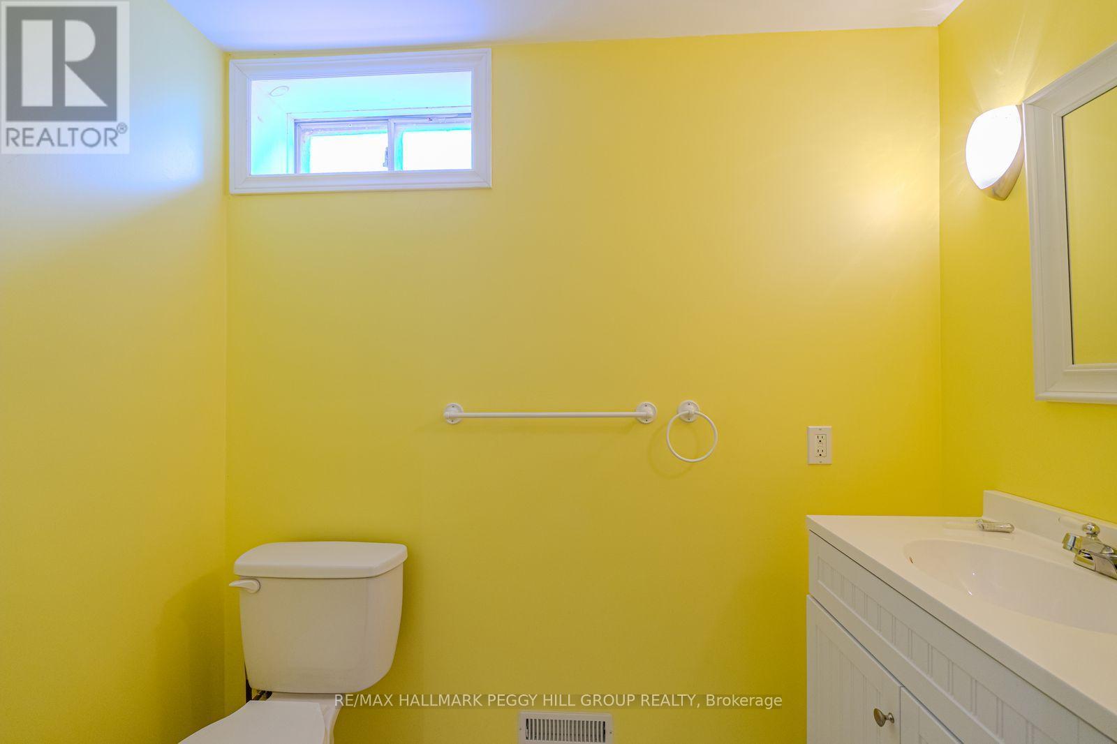 1974 Craig Road, Innisfil, ON - Indoor Photo Showing Bathroom