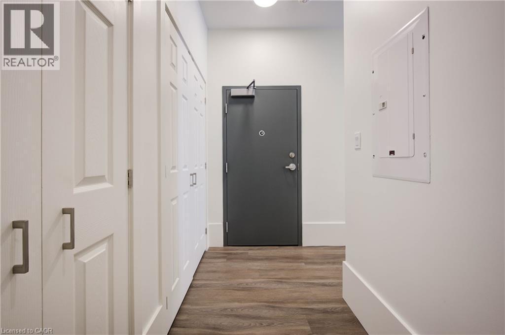 28 Main Street Unit# 8, Cambridge, ON - Indoor Photo Showing Other Room