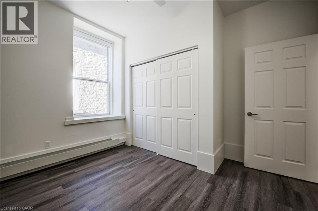 28 Main Street Unit# 8, Cambridge, ON - Indoor Photo Showing Other Room