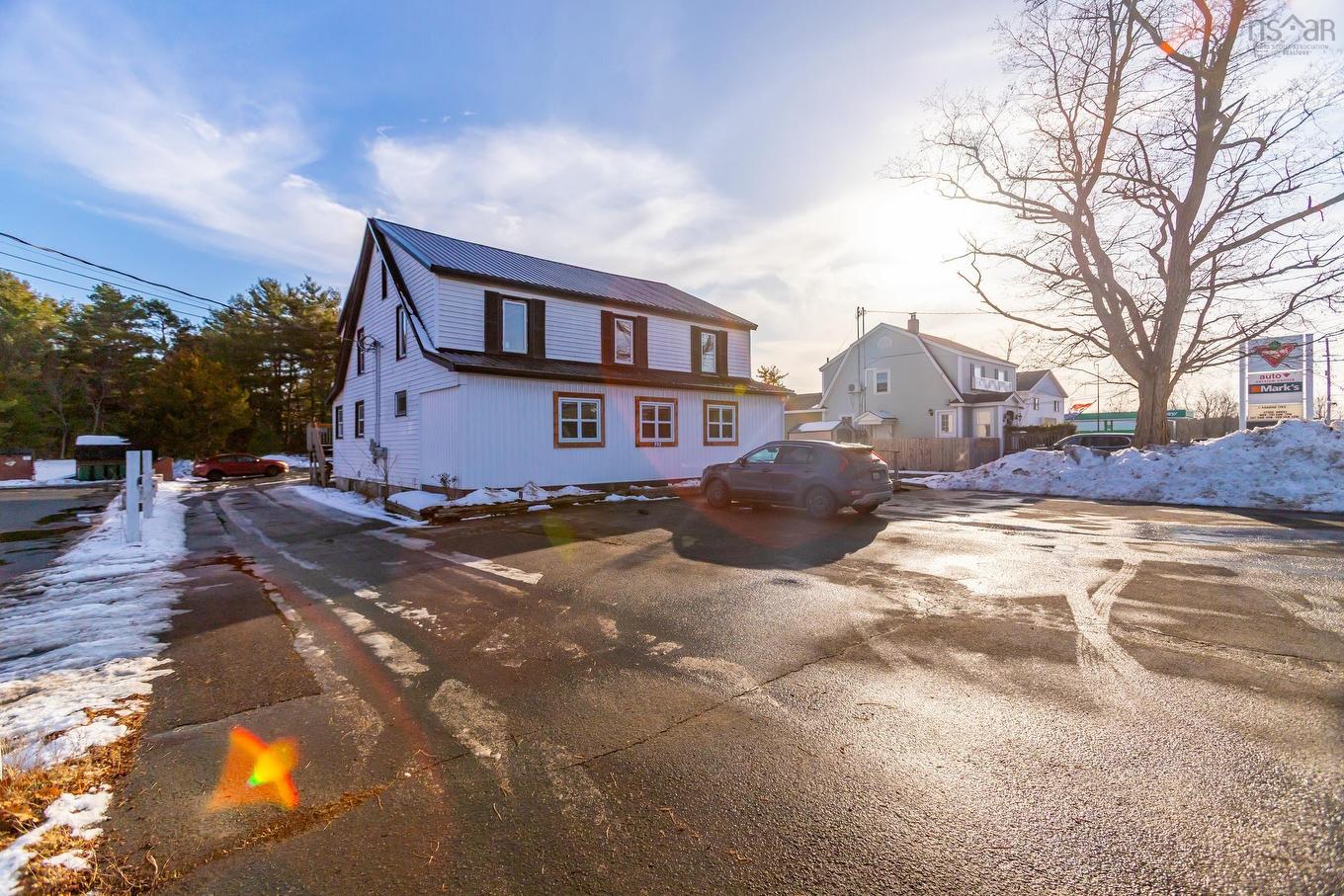 752 Central Avenue, Greenwood, NS