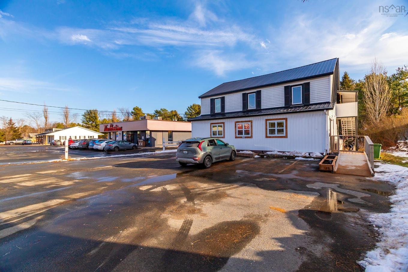 752 Central Avenue, Greenwood, NS