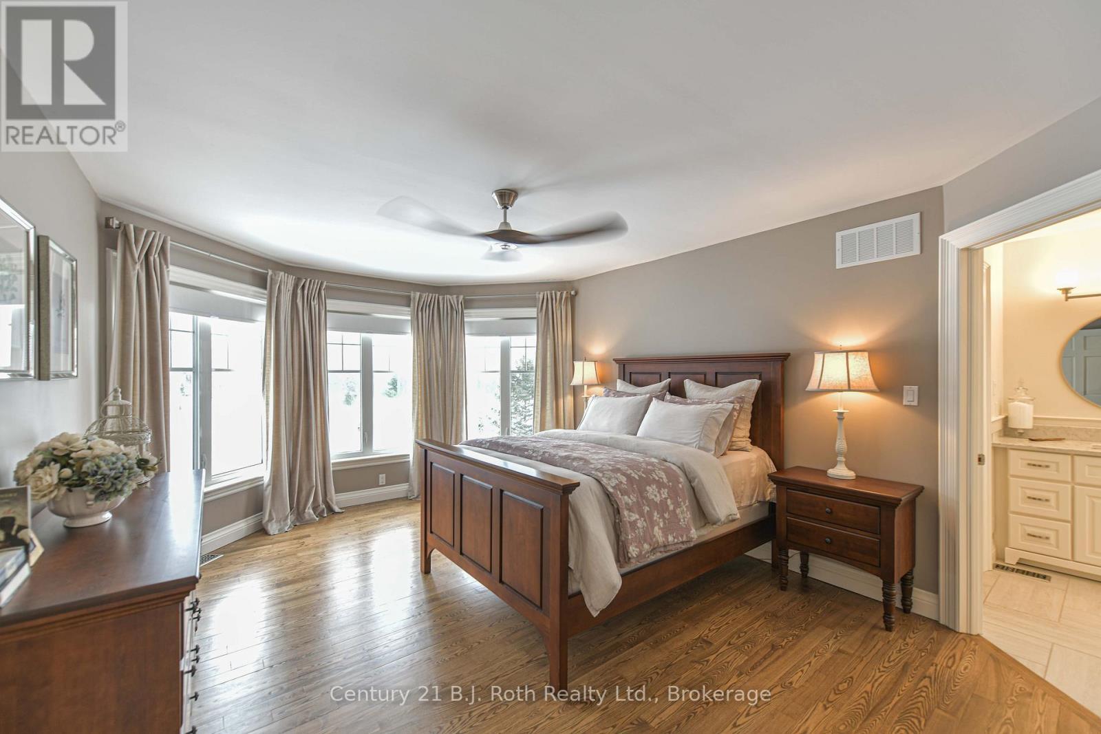 3255 10 Line N, Oro-Medonte, ON - Indoor Photo Showing Bedroom
