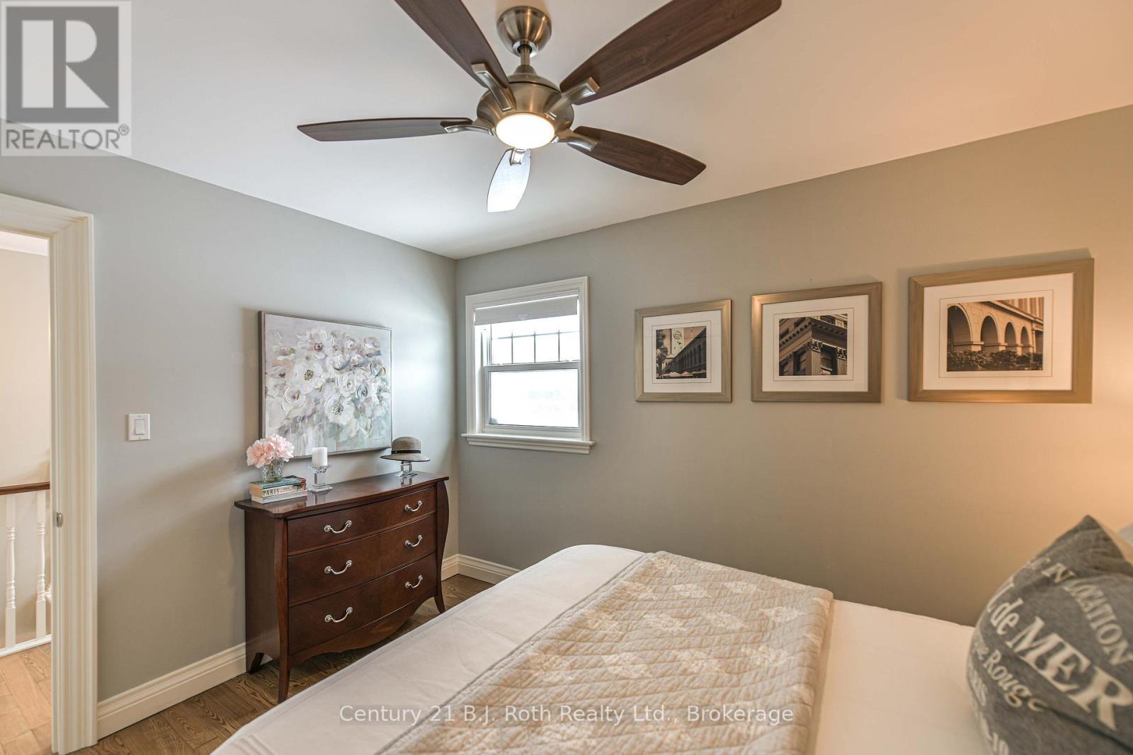 3255 10 Line N, Oro-Medonte, ON - Indoor Photo Showing Bedroom