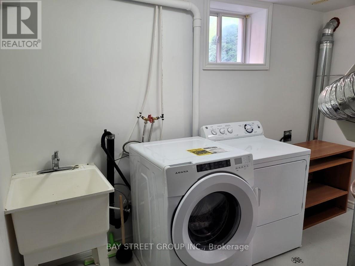 197 Hanmer Street E, Barrie, ON - Indoor Photo Showing Laundry Room