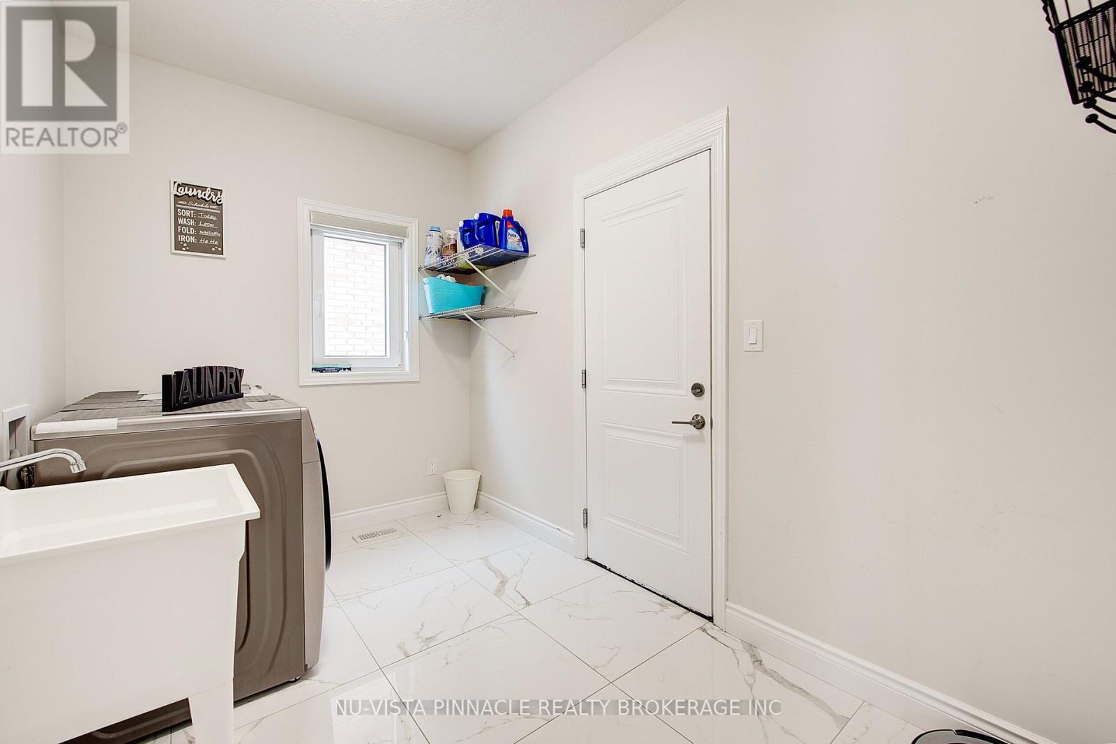 2232 Tripp Drive, London South (South V), ON - Indoor Photo Showing Other Room