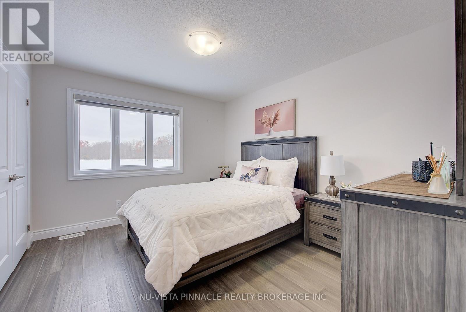 2232 Tripp Drive, London South (South V), ON - Indoor Photo Showing Bedroom