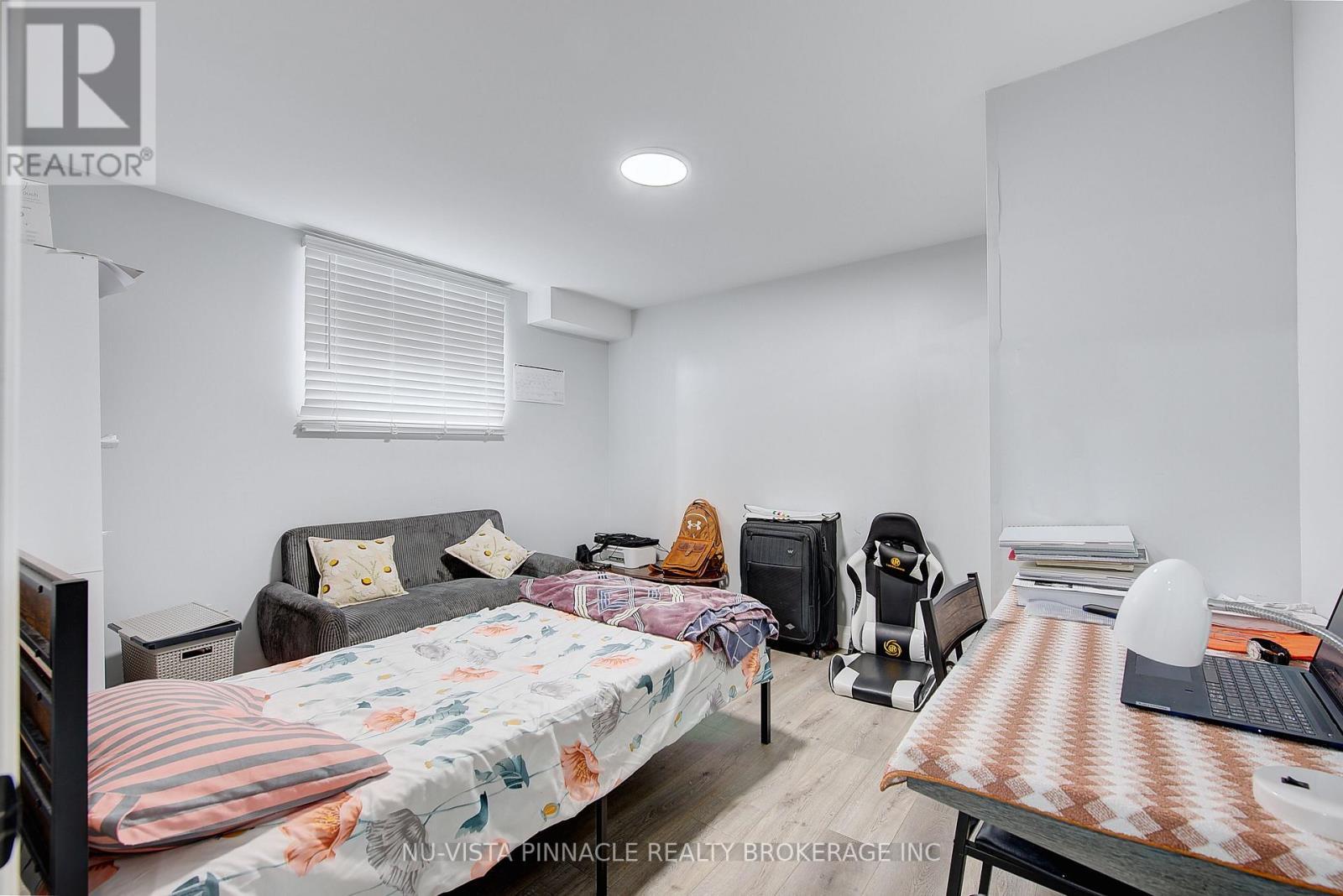 2232 Tripp Drive, London South (South V), ON - Indoor