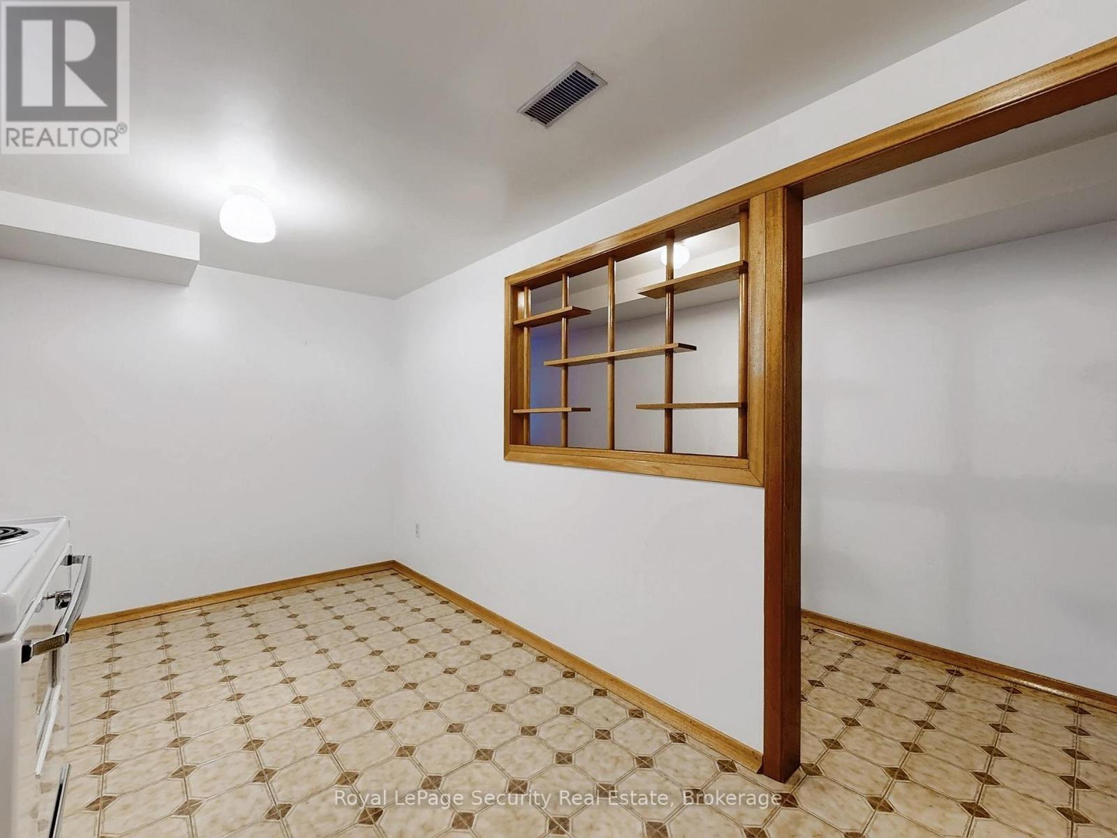 Lower - 26 Starview Drive, Toronto, ON - Indoor Photo Showing Other Room