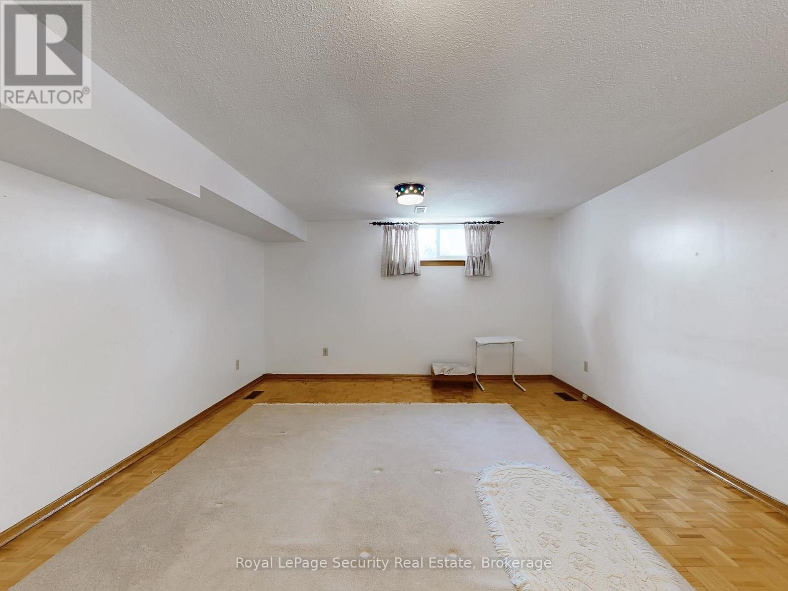 Lower - 26 Starview Drive, Toronto, ON - Indoor Photo Showing Other Room