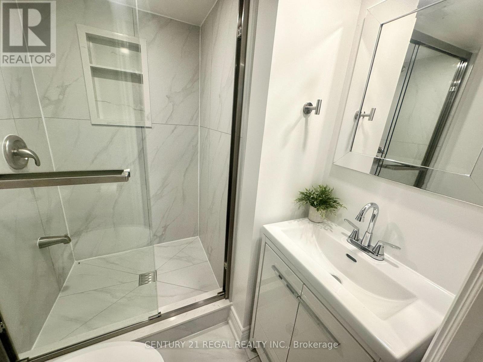 Bsmt - 69 Roywood Drive, Toronto, ON - Indoor Photo Showing Bathroom