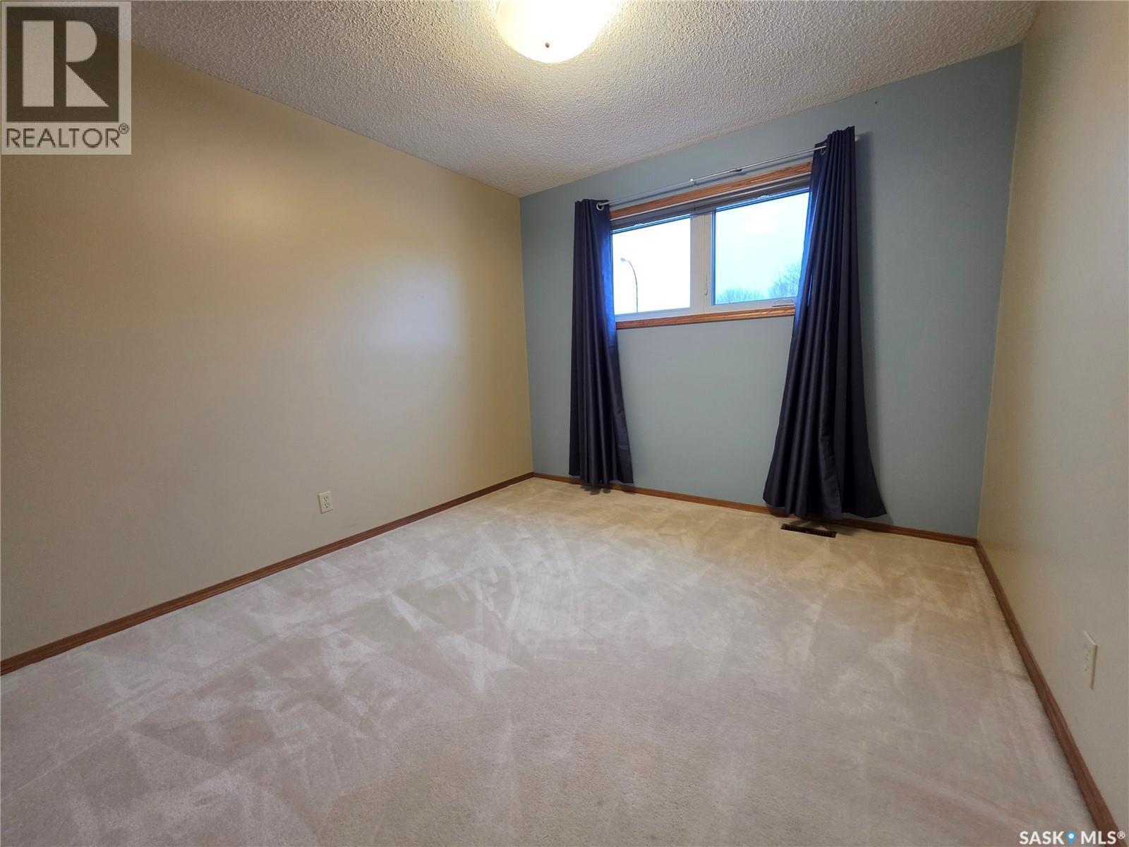 353 Walsh Trail, Swift Current, SK - Indoor Photo Showing Other Room