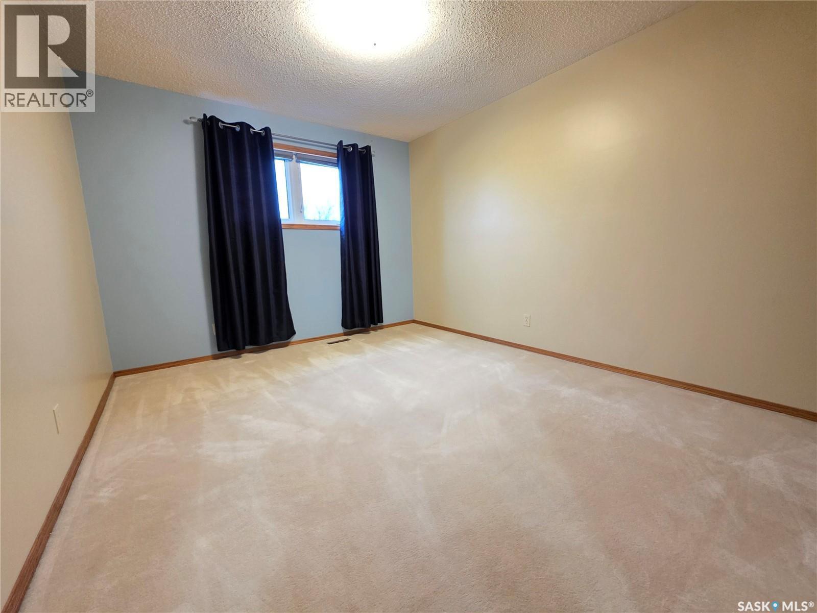 353 Walsh Trail, Swift Current, SK - Indoor Photo Showing Other Room