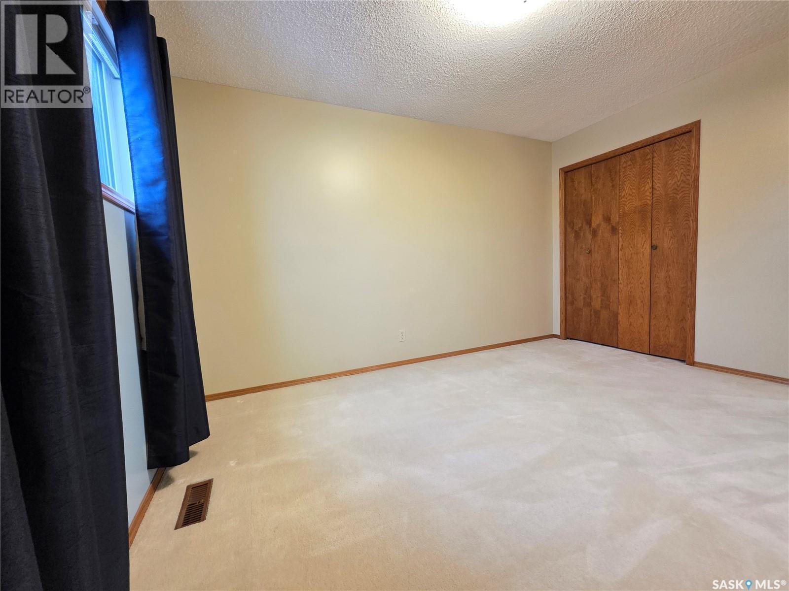 353 Walsh Trail, Swift Current, SK - Indoor Photo Showing Other Room