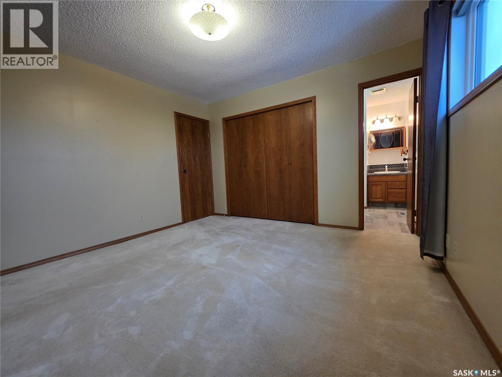 353 Walsh Trail, Swift Current, SK - Indoor Photo Showing Other Room