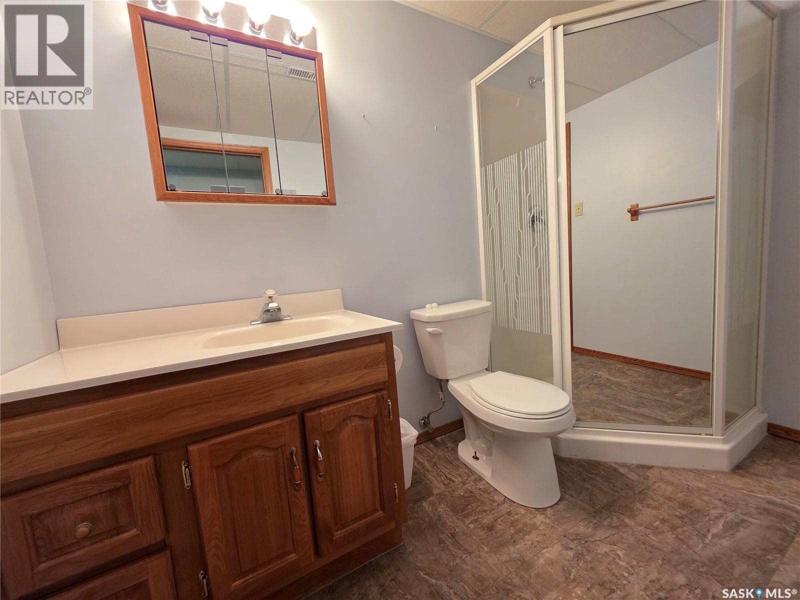 353 Walsh Trail, Swift Current, SK - Indoor Photo Showing Bathroom